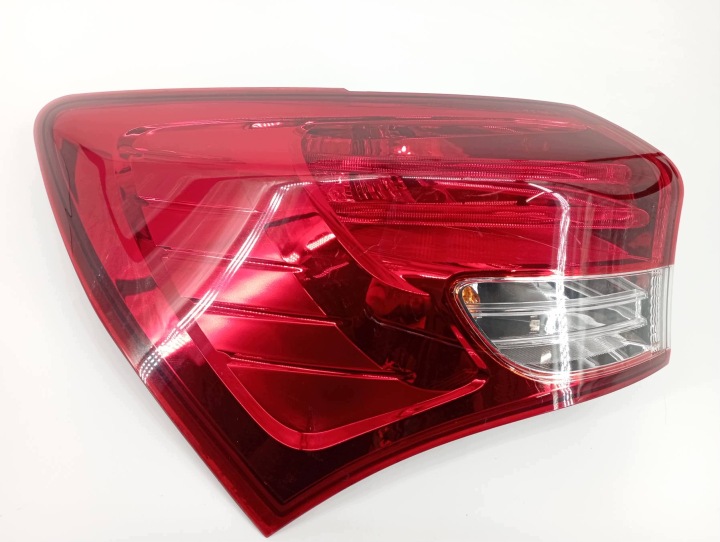 Feux phare Arrière Gauche EUROPA 92401-1KO Hyundai ix20 et (2010- )