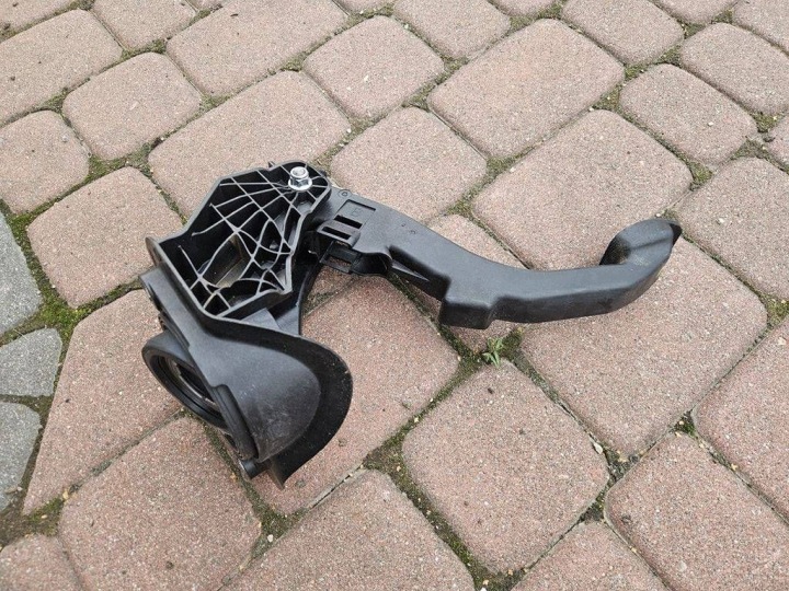 Pedal sprzegla PROACE VIVARO C SCUDO JUMPY EXPERT 9676728880