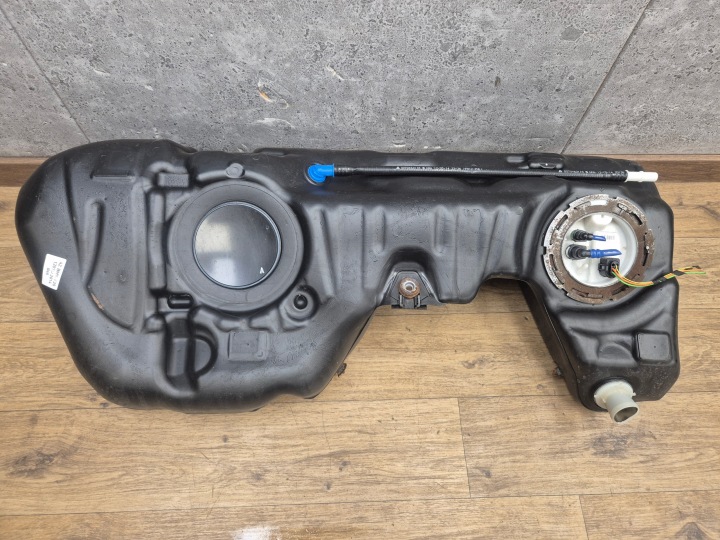 BMW F20 F21 F22 F23 nadrze paliva nádrž pumpa 2.0D DIESEL N47 7412232