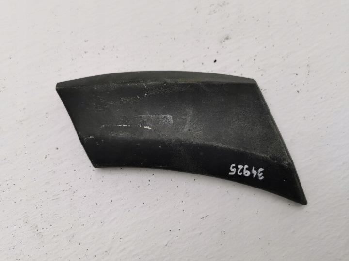 moulding of a fender MERCEDES SPRINTER W906 A9066902662