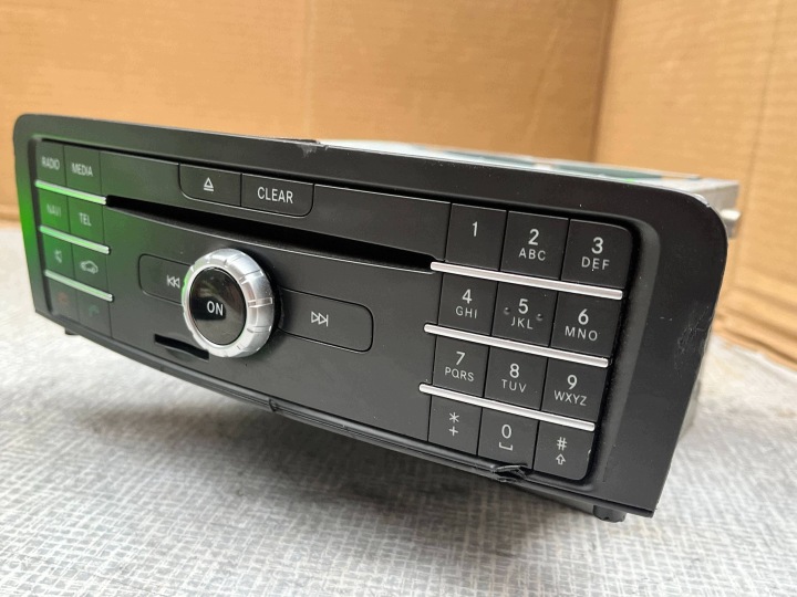 MERCEDES HEADUNIT RADIO NAVI + KOD 2469005115 A2469005115 @M