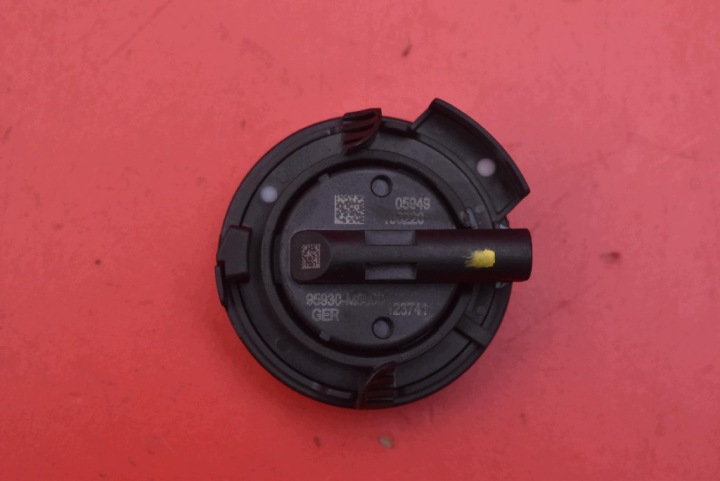 Beschleunigungssensor Crashsensor Tür links vorne 95930-M6000 KIA CEED 3 III 18-21