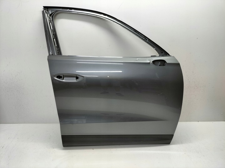 dvere predné predok pravé SKODA KAROQ II 24