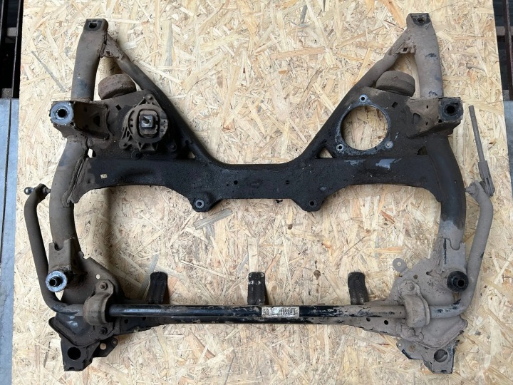 Essieu avant berceau Pont essieu Renfort pare choc Essieu rama Avant BMW F20 F21 2013