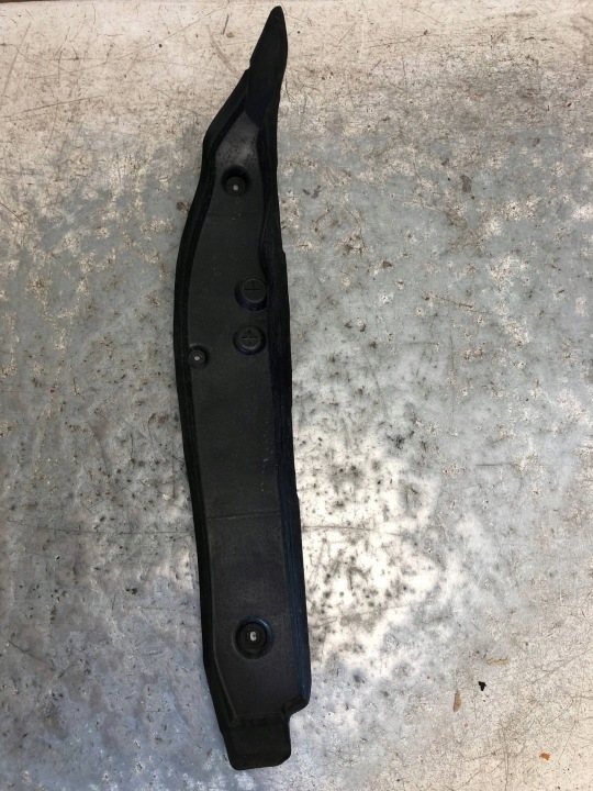 soundproofing of a fender left front MERCEDES W213 KOMBI A2138890300
