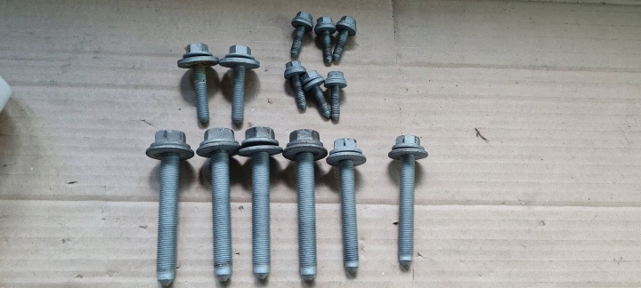 SQ8 4M RSQ8 Q8 screws screw springing front SANEK axle beam siders SQ7 4M Q7