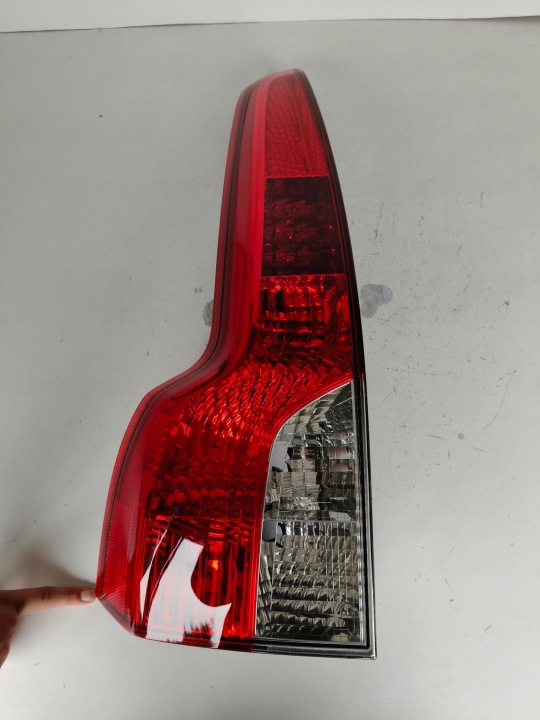 Feux phare Gauche Arrière VOLVO V50 LIFT 07- LED