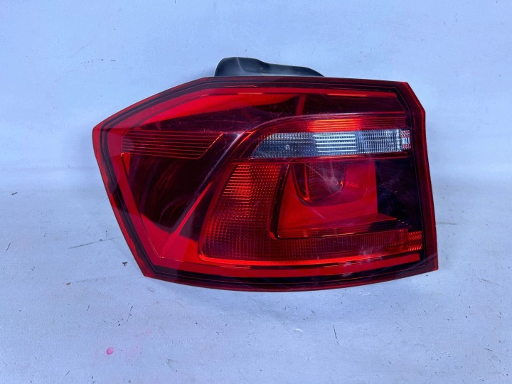 Volkswagen Golf VII Sportsvan feu arrière 510945095R