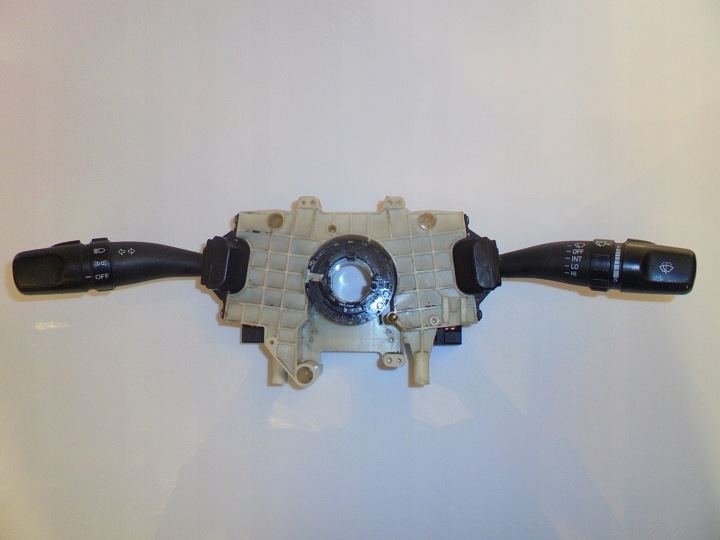 steering wheel levers and controls HYUNDAI ACCENT HYUNDAI