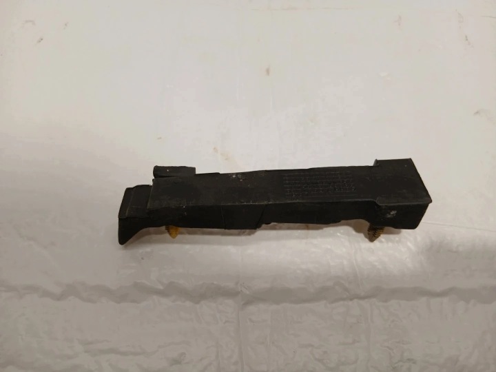 AUDI A4 B9 LIFT odhlučnění PIANKA blatníku pravý předek 8W0807252A