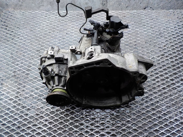 VOLKSWAGEN BORA 1.8 TB mjenjač getriba DYN
