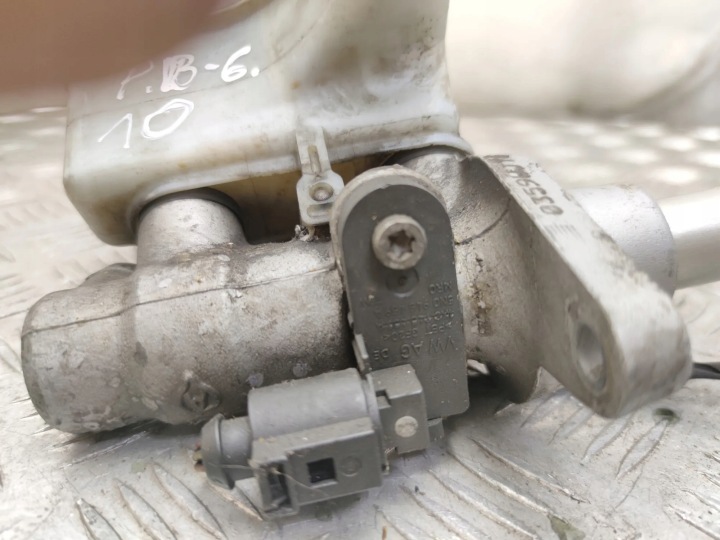 Brake cylinder VW PASSAT B7 (362) 03350886761 2.0L diesel 103kW 2012 9