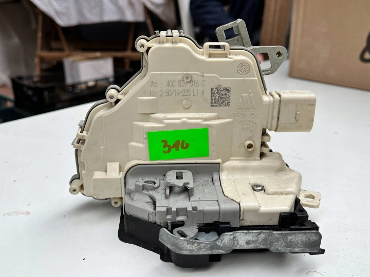 de la serrure portière droite arrière arrière Audi A3 8V A6 C7 A7 Q2 Q3Touareg 4G0839016C !J