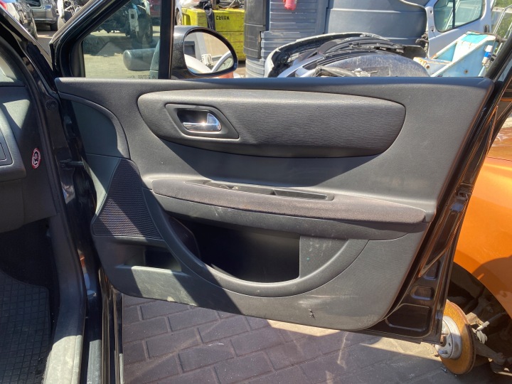 mechanism of the lowering windows right front Citroen C4 04-11