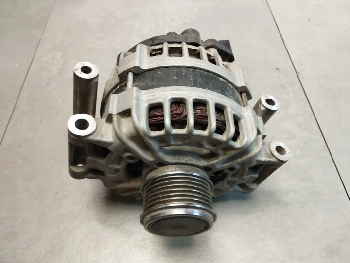 Volkswagen Golf VII 7 2.0 TSI alternator 06J903023G 140A