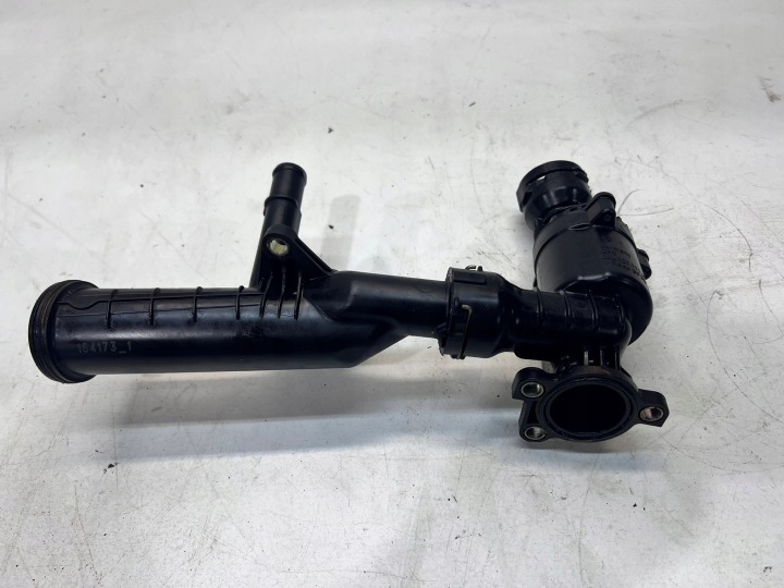 kryt termosztát AUDI A4 B9 A5 2.0 TDI 04L121111H