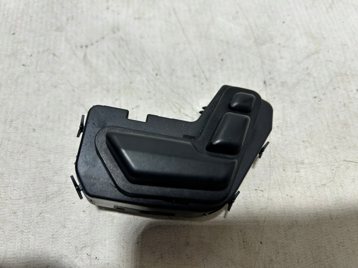 MERCEDES ML W166 Bouton PANEL Siège Droite Avant 1669053800