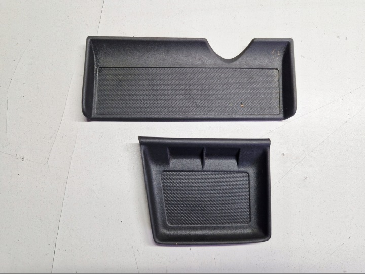 FORD FOCUS MK2 gumi kryt skříňky spolujezdce konzoli 4M51-A044L06-AA 4M51-A044V01-ABW