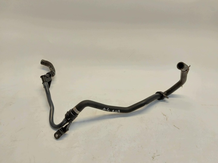 Audi A4 B9 8W LIFT Kombi 8W9 tubo flessibile Tubazione tubo d’acqua 8W0145919C