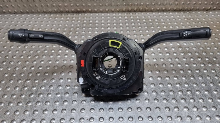 contrôle commande levier commodo sous volant anneau 10139371-12 MERCEDES W118 W177 W247