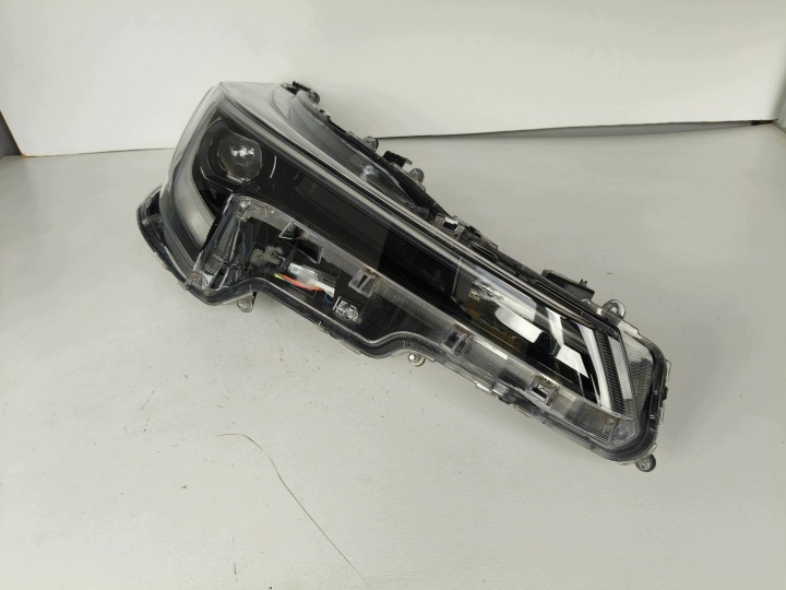 far desna REFLEKTOR TOYOTA COROLLA E21 22- LIFT FULL LED