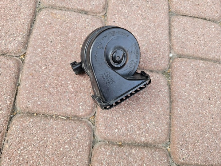 Klakson sygnal Signalgeber dzwiekowy Opel Insignia B