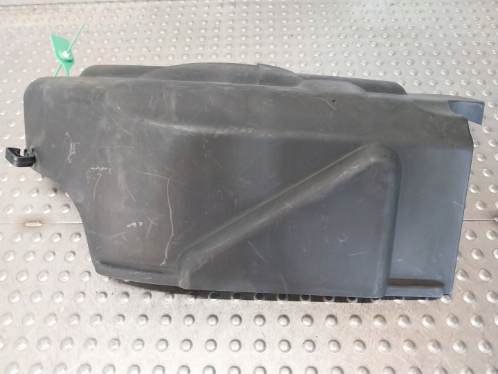 Kryt MOTORA 14389710 BMW E60 E90 E91 E92 E87 X3 E83