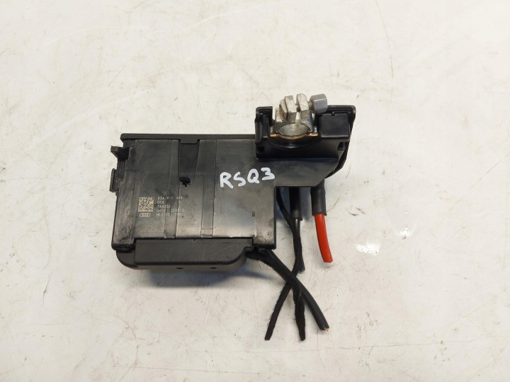 Audi RSQ3 Q3 83A 2022r ROZDZIELACZ PRADU Klemme 83A915459