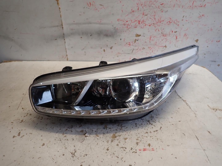 light front front left KIA CEED II 2012-2018 92101-A2220