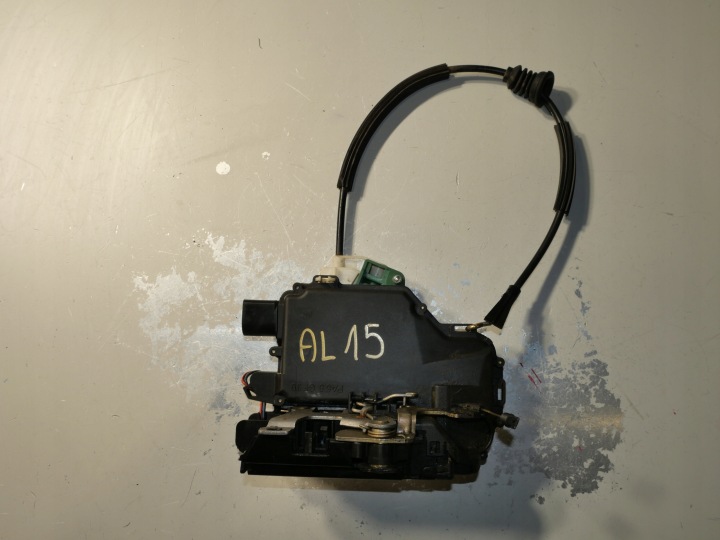 lock door GOLF IV 1J0