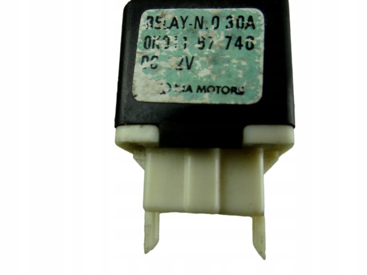 relay KIA SPORTAGE and CABRIO 0K011 67 740