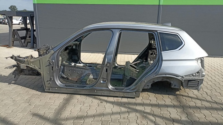 BMW X3 F25 BUDA Carrosserie Longeron quart droite gauche Garniture moulure montant Carter / coupe Toit A52