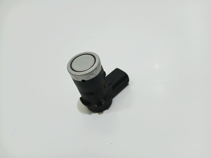 Sensor PDC Parken 354 BMW E60 heck 6989075