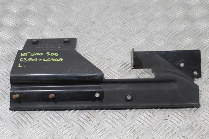 supporto staffa NADKOLA sinistro NISSAN NT500
