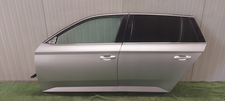 Portière Gauche Avant SKODA SUPERB III LAK:LA7W 8E8E 9156