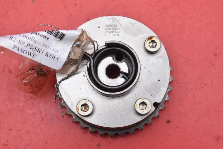 kerék FAZ ROZRZADU WYDECHOWE 13070-0T030 TOYOTA COROLLA E18 1.6 VALVEMATIC