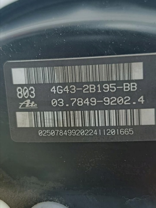 Aston Martin VIRAGE Volante 2012 4G432B195BB zavorna črpalka 13