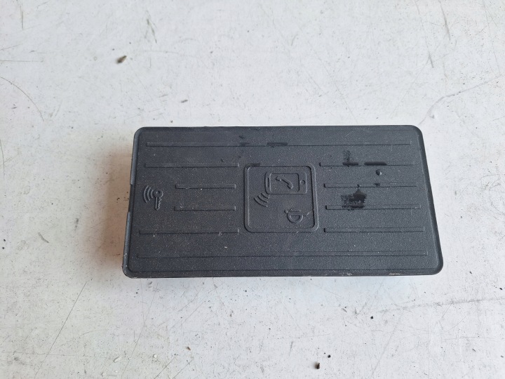 AUDI A4 B9 8W 16-20 LADOWARKA INDUKCYJNA 8W0035502