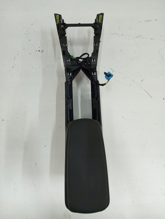 armrest OPEL MOKKA B 9835185180