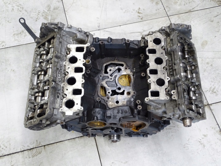 komplet BLOK DES MOTORS GLOWICE DOL AUDI A4 A6 A8 3.0 TDI BMK