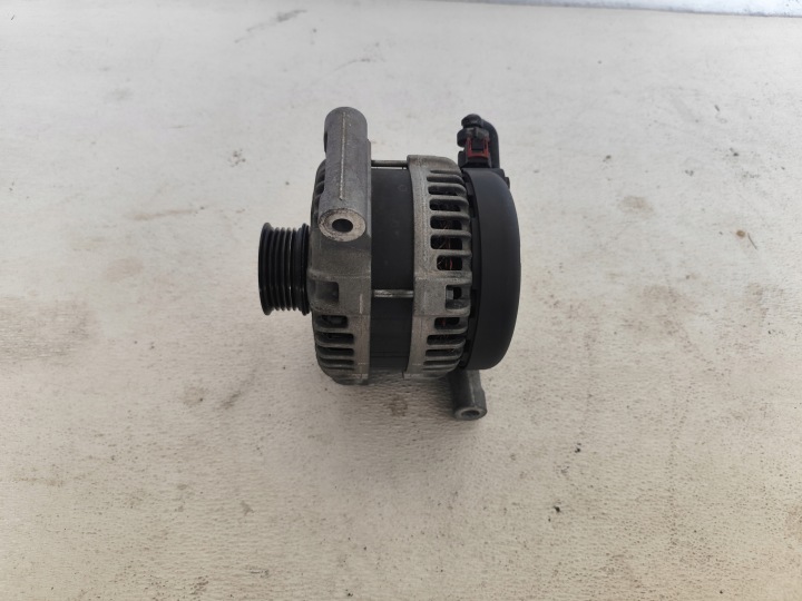 OPEL CORSA E 2015 1.0T Alternateur 130A 13587307