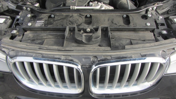 BMW X4 F26 N55B30 306KM Schlossträger träger Kühler MPAKIET 51647274662