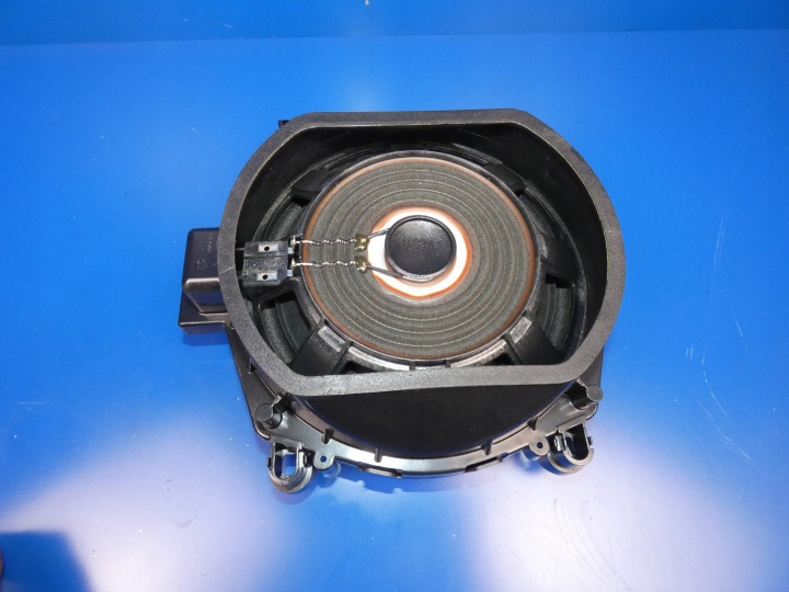 BMW X3 F25 X4 F26 speaker AUDIO