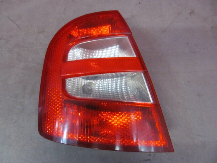 SKODA FABIA 1 et 6Y 99-04 HATCHBACK HB Feux phare Gauche Arrière Arrière 6Y694505B