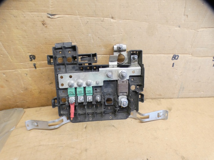 RENAULT MASTER IV borne positive batterie 241143001R