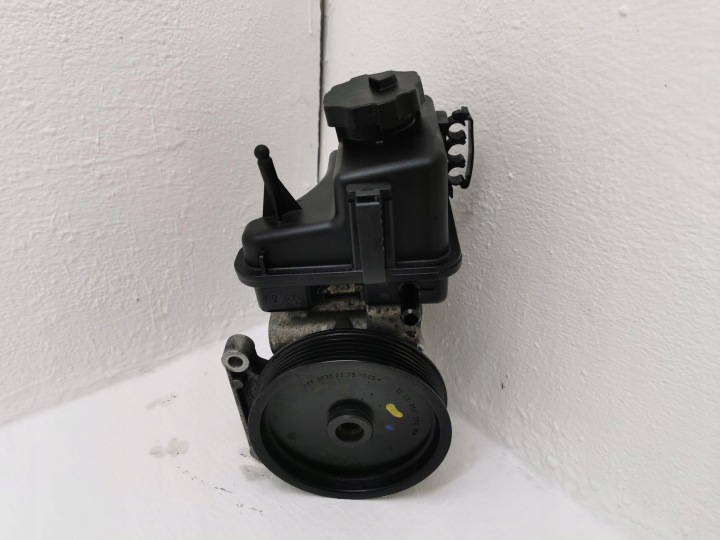 Servopumpe MERCEDES W212 A0064664701 2.2CDI
