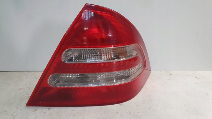 Licht heck rechts MERCEDES C-KLASA W203 Sedan 00