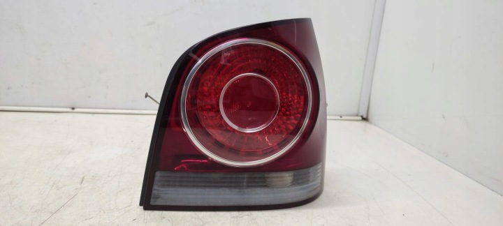 Licht heck hinten rechts VW Polo 9N CROSS LIFT 1,4 16V