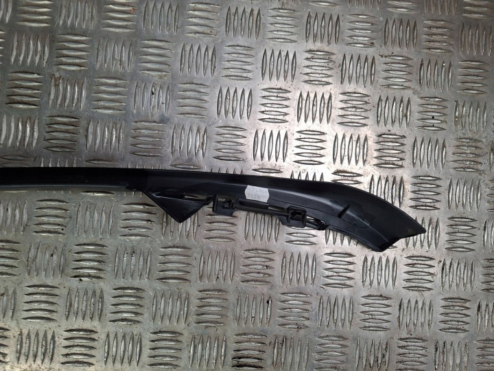 Moldagem de vidro coupé Mercedes-Benz C AMG W204 A2047250271 7