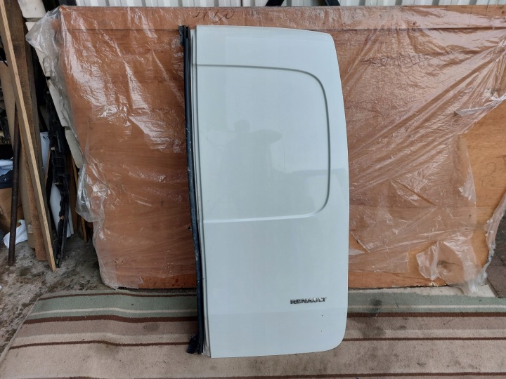 dvere pravé zadok RENAULT KANGOO II BIALE